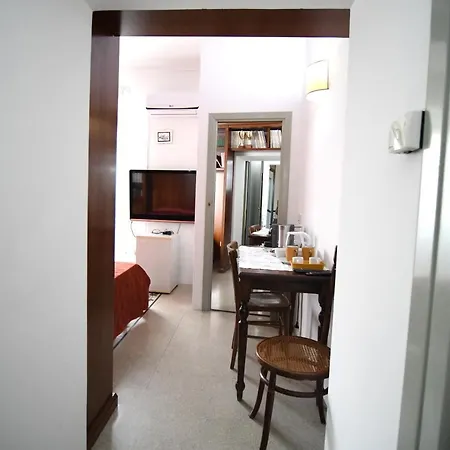 Domo Peonia Bianca 게스트하우스 누오로