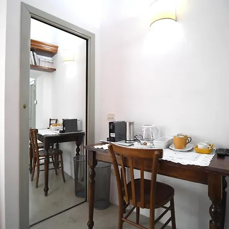 招待所 Domo Peonia Bianca 4*