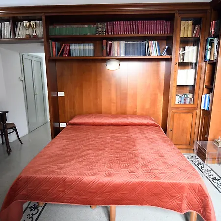 게스트하우스 Domo Peonia Bianca